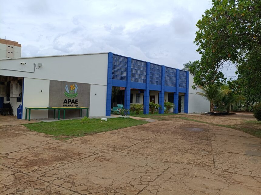 leo-barbosa-destina-r$-200-mil-para-aquisicao-de-novos-equipamentos-para-a-apae-de-palmas