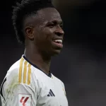 vinicius-junior-celebra-o-tetra-da-libertadores:-‘ser-flamengo-e-um-carnaval’