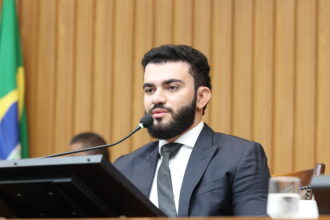 ldo-2026:-aprovada-emenda-de-leo-barbosa-que-preve-estudo-para-criar-nucleos-de-atendimento-ao-tea