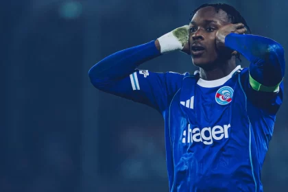 atacante-e-suspenso-na-franca-apos-dizer-que-nao-sabia-onde-clube-ficava