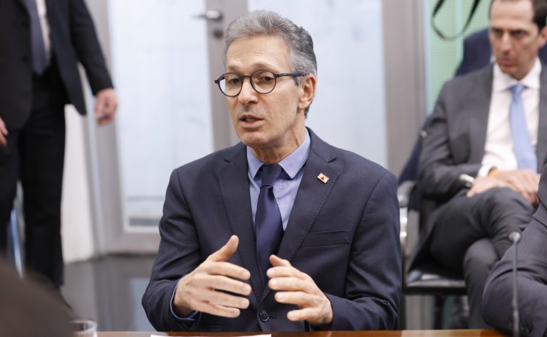 cpmi-do-inss-convoca-romeu-zema-e-rejeita-chamar-lulinha-e-jorge-messias