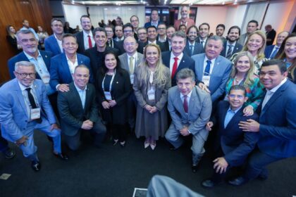 parlamentares-de-todo-o-pais-elegem-diretoria-da-unale-para-2026