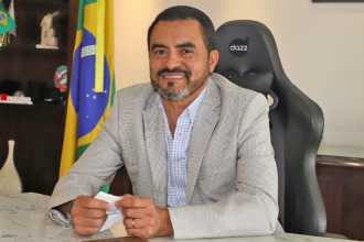 entenda-a-decisao-que-devolveu-cargo-para-o-governador-do-tocantins,-investigado-por-desvio-de-dinheiro-de-cestas-basicas