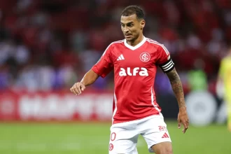 internacional-‘joga-a-vida’-contra-o-red-bull-bragantino-no-beira-rio-para-evitar-rebaixamento