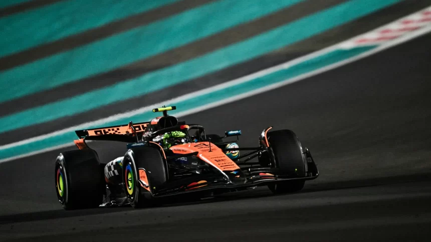 lando-norris-fecha-ano-com-chave-de-ouro-e-vence-mundial