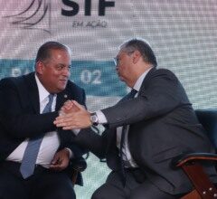 vice-presidente-do-senado,-eduardo-gomes-palestra-em-seminario-ao-lado-de-ministros-do-stf