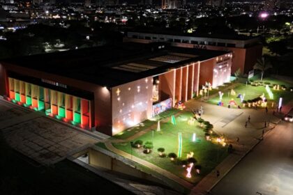 assembleia-legislativa-do-tocantins-inaugura-decoracao-natalina