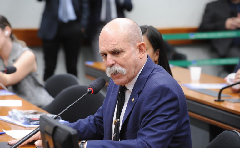 comissao-aprova-punicao-maior-para-trafico-de-drogas-em-estabelecimentos-de-ensino