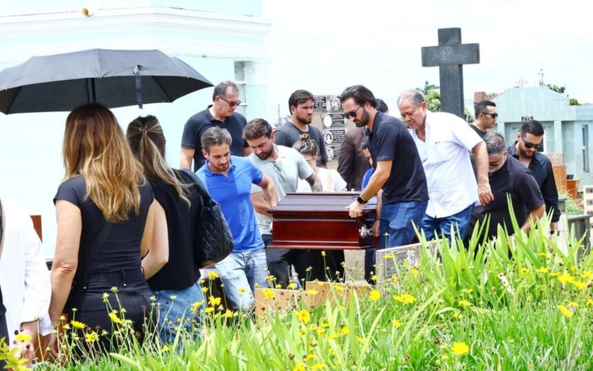 tasso-camara-e-sepultado-com-homenagens