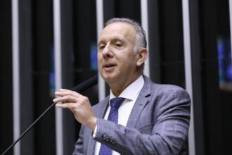 relator-critica-“concessao-indiscriminada”-de-beneficios-fiscais