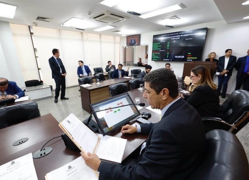 assembleia-legislativa-aprova-a-pec-do-subteto-e-valdemar-junior-destaca-reparacao-historica-aos-servidores