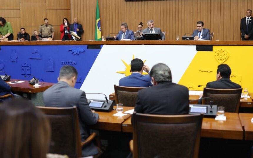 pl-que-estabelece-pagamento-retroativo-do-pccr-da-educacao-e-aprovado