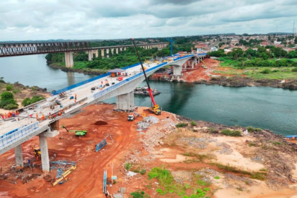 vao-maior-e-tecnica-de-balanco-sucessivo:-veja-como-foi-a-construcao-da-nova-ponte-entre-to-e-ma-apos-desabamento-em-2024