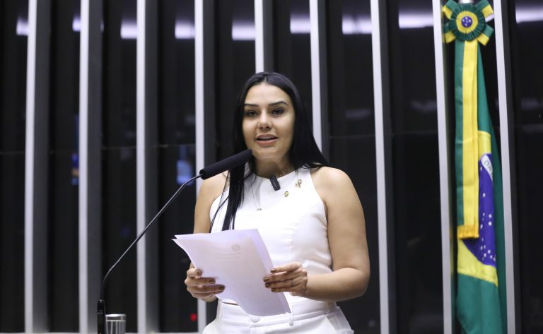 comissao-de-educacao-aprova-projeto-para-combater-violencia-contra-meninas-nas-escolas