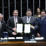 congresso-promulga-emenda-constitucional-que-permite-a-professor-acumular-outro-cargo-publico