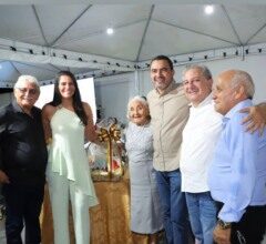 no-bico:-governador-e-primeira-dama-prestigiam-os-99-anos-de-dona-maria-farias-em-sitio-novo