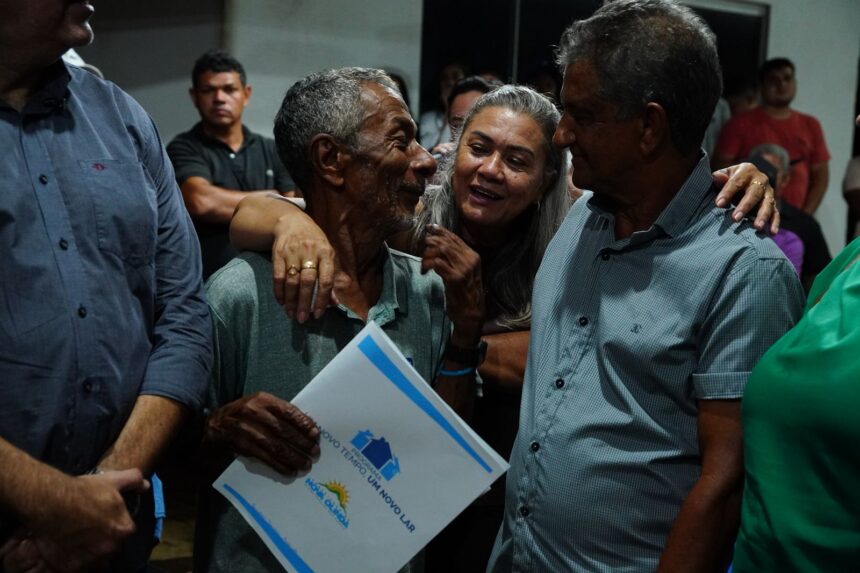 as-vesperas-do-natal,-prefeitura-de-nova-olinda-entrega-28-casas-populares-e-garante-um-novo-comeco-a-dezenas-de-familias