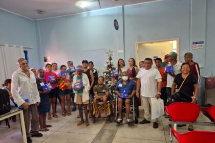 fundacao-pro-rim-atinge-meta-e-realiza-entrega-de-1.600-panetones-para-pacientes-renais