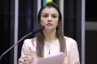 comissao-aprova-permissao-para-trafego-de-trator-em-acostamento-de-rodovia