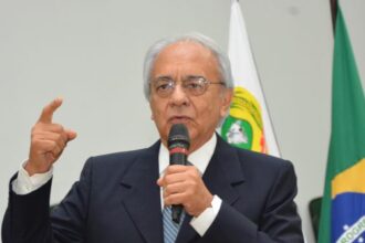tocantins-decreta-luto-oficial-de-sete-dias-pelo-falecimento-do-ex-governador-moises-avelino