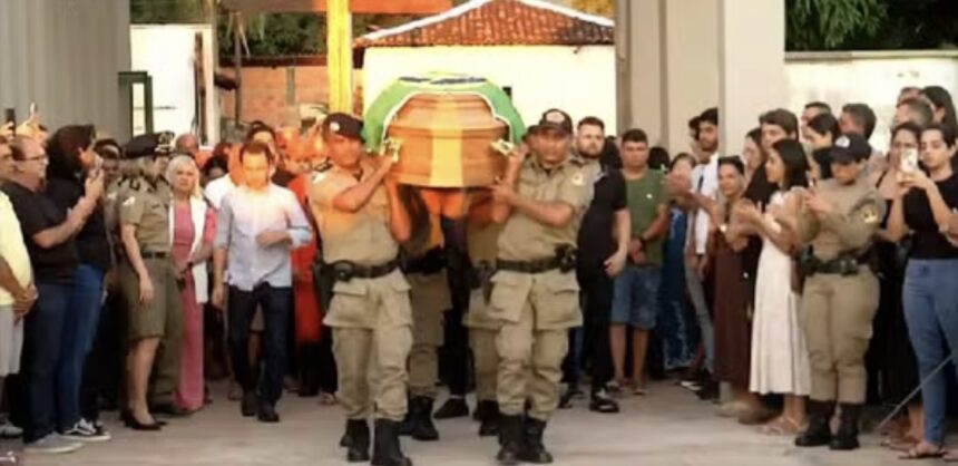 com-homenagens-e-despedidas,-ex-governador-moises-avelino-e-enterrado-sob-forte-comocao 