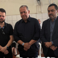 wanderlei-e-eduardo-gomes-prestam-ultimas-homenagens-a-avelino-em-gesto-de-respeito-e-reconhecimento