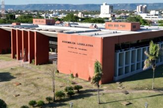 assembleia-legislativa-decreta-luto-oficial-de-sete-dias-pela-morte-do-ex-governador-moises-avelino