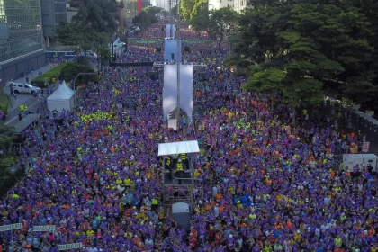 atleta-da-tanzania-vence-sao-silvestre-e-desmaia;-brasileira-fica-em-3o