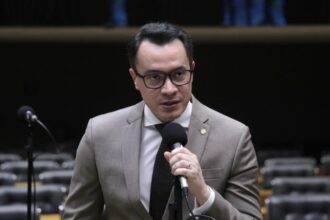 comissao-aprova-dispensa-de-pericia-periodica-para-quem-usa-cadeira-de-rodas-motorizada