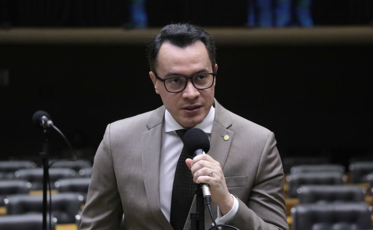 comissao-aprova-dispensa-de-pericia-periodica-para-quem-usa-cadeira-de-rodas-motorizada