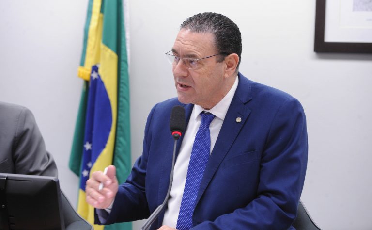lei-prorroga-ate-2030-beneficios-tributarios-para-estacoes-de-telecomunicacoes