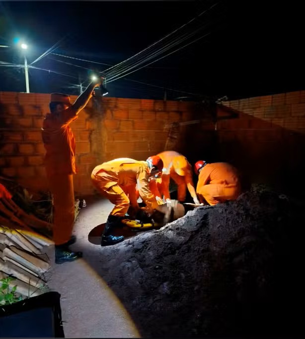 jovens-sao-resgatados-apos-cairem-em-poco-de-seis-metros-no-sul-do-tocantins