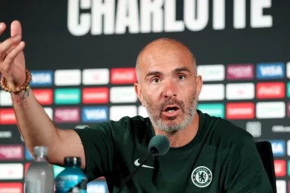 tecnico-campeao-mundial-no-chelsea-e-primeiro-treinador-demitido-de-2026