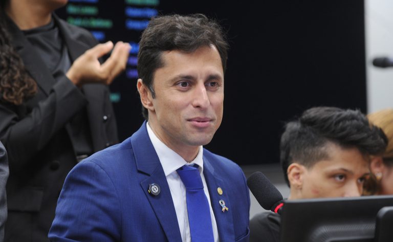 comissao-aprova-prioridade-para-pessoa-com-deficiencia-de-baixa-renda-na-cnh-gratuita