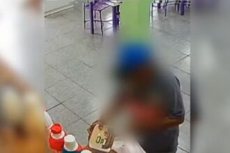 furto-em-sorveteria:-suspeito-leva-potes-de-sorvete-e-foge-de-bicicleta