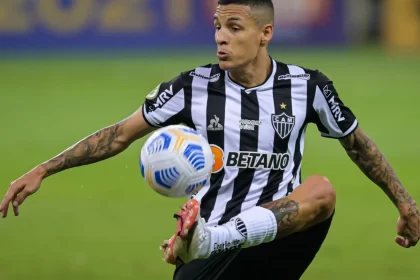 fluminense-tira-o-lateral-guilherme-arana-do-atletico-mg-e-ainda-sonha-com-hulk