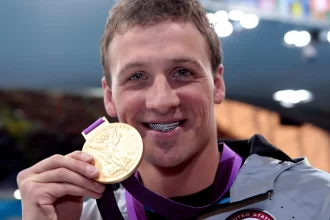 ex-nadador-dos-eua-que-fez-falsa-denuncia-de-roubo-no-rj-vende-medalhas-olimpicas-em-leilao