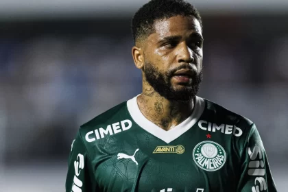 palmeiras-libera-zagueiro-e-encaminha-emprestimo-para-time-de-messi