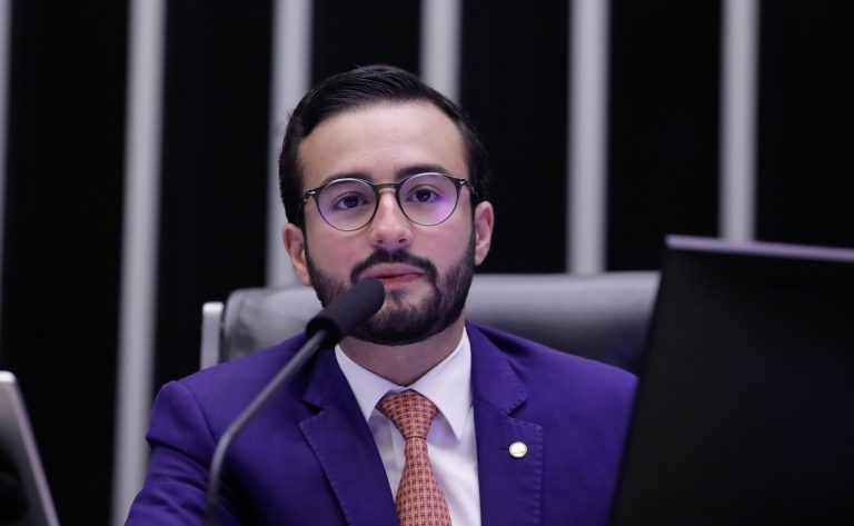 projeto-regulamenta-a-venda-de-venenos-para-pessoas-fisicas-e-juridicas