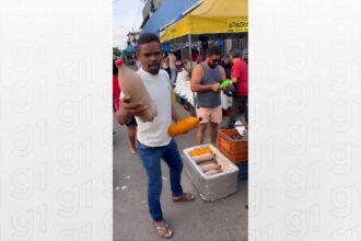 vendedor-chama-atencao com jeito-descontraido-de-vender-bacaba-e-buriti-no-tocantins: ‘voce-que-tem-preguica’