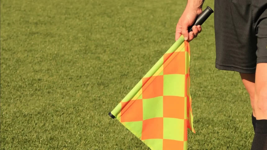 fpf-afasta-arbitro-e-auxiliar-que-confirmaram-gol-irregular-do-palmeiras