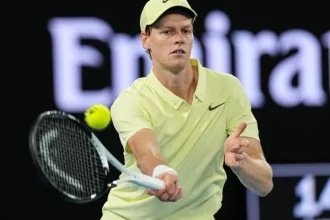 alcaraz-derrota-sinner-em-jogo-de-exibicao-milionario-na-coreia-do-sul