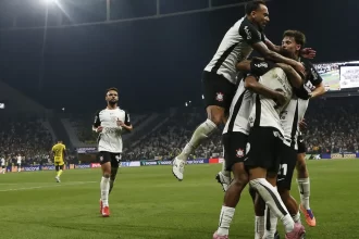 corinthians-comeca-temporada-com-elenco-curto-contra-a-ponte-preta