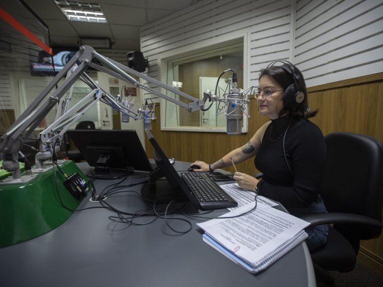 normas-para-emissao-de-carteira-profissional-de-radialista-entram-em-vigor