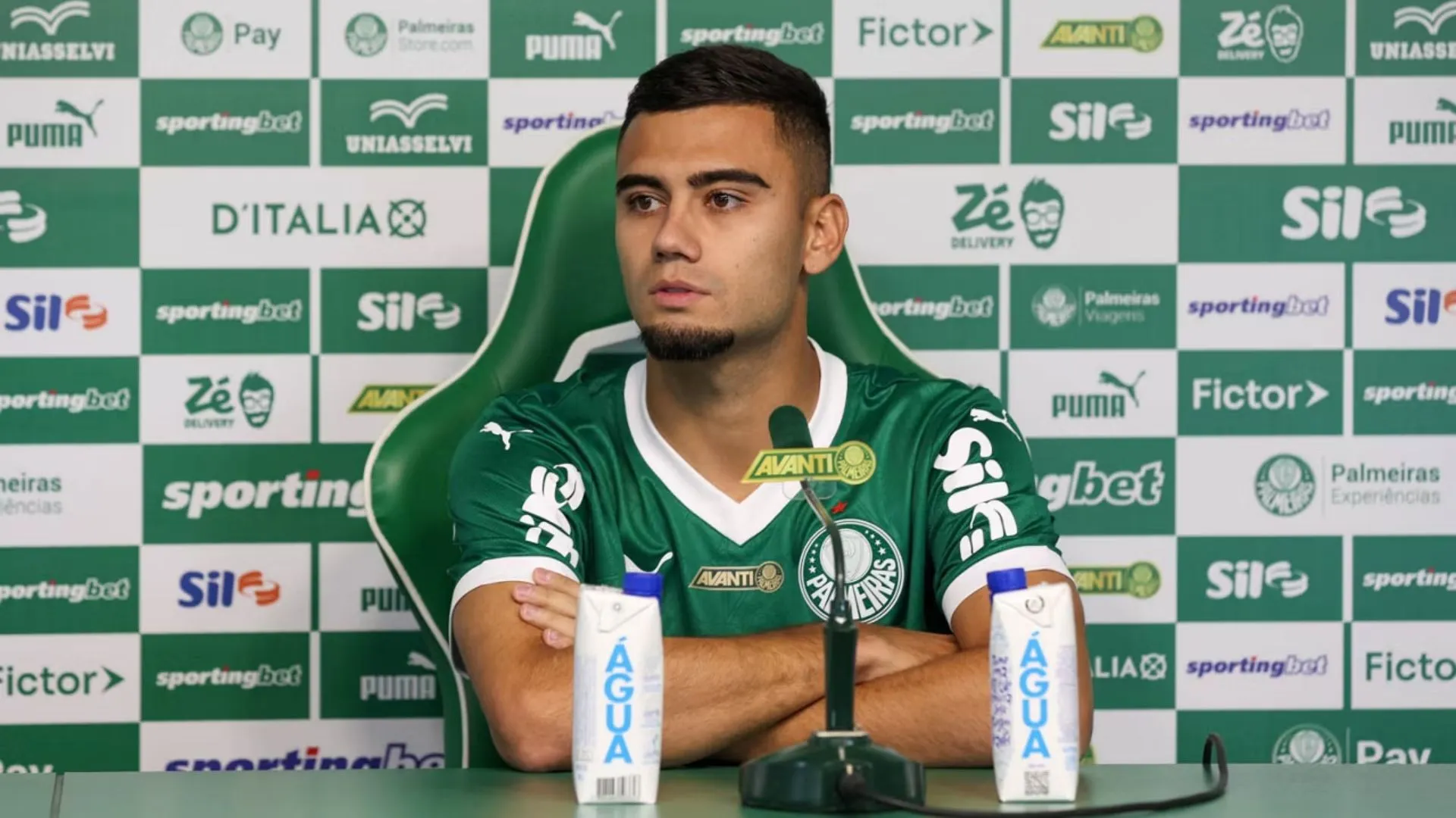 andreas-tem-problema-na-clavicula-e-desfalca-o-palmeiras-por-cerca-de-1-mes