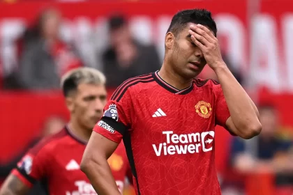 casemiro-pode-garantir-renovacao-com-united-caso-atinja-meta,-diz-jornal