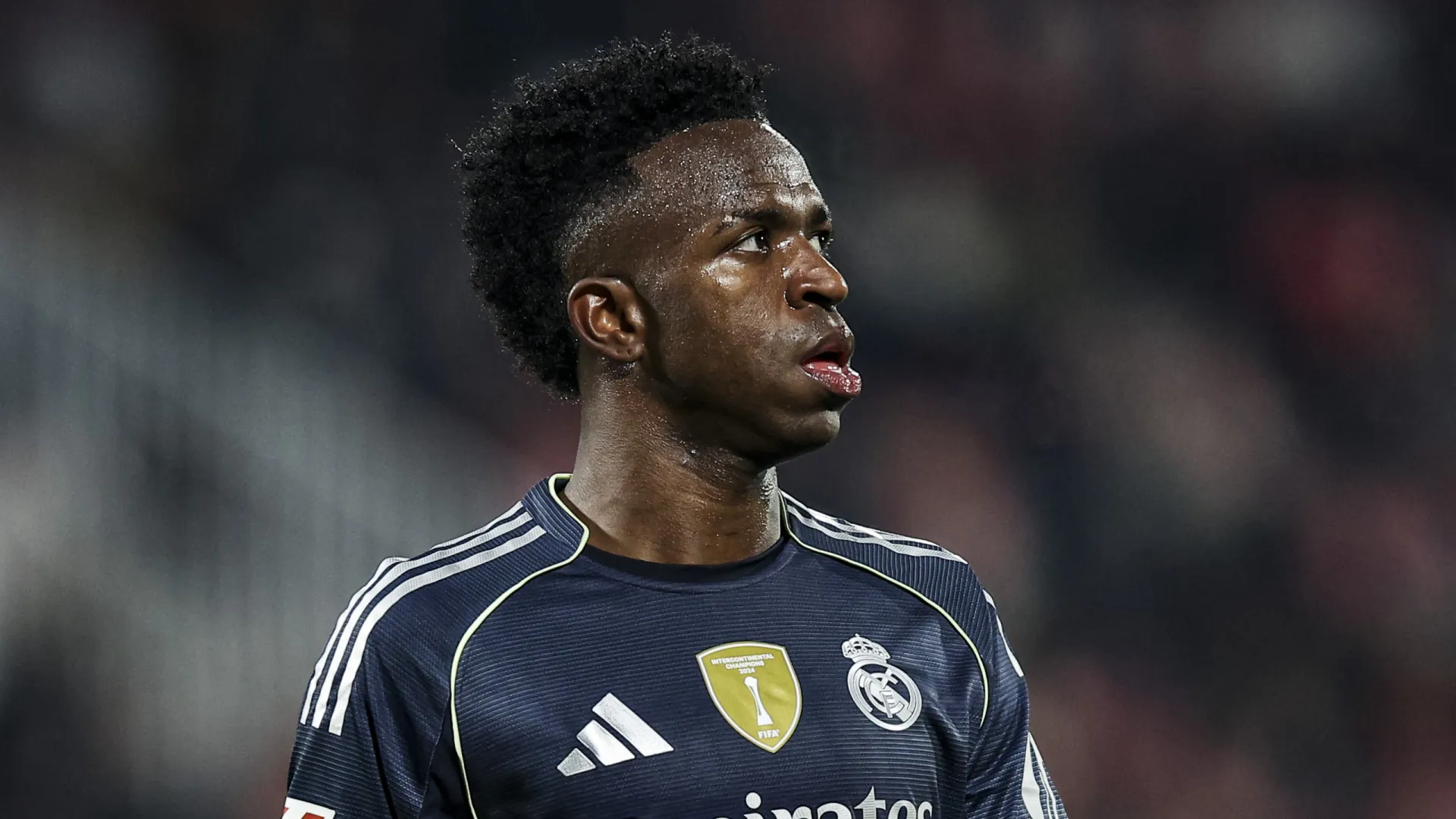 imprensa-espanhola-ve-‘situacao-limite’-para-vini-jr-apos-vaias-historicas