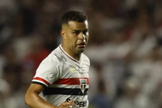 corinthians-e-sao-paulo-avaliam-emprestimo-de-alisson-apos-recusa-por-troca