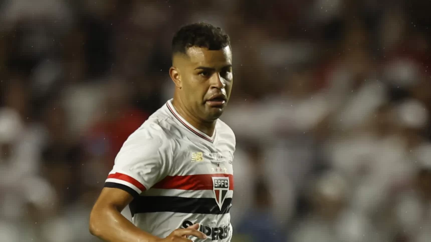 corinthians-e-sao-paulo-avaliam-emprestimo-de-alisson-apos-recusa-por-troca
