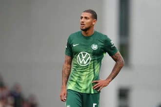 corinthians-monitora-ex-flamengo,-mas-custo-elevado-dificulta-negocioa